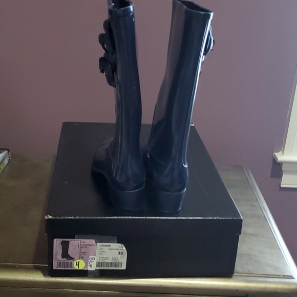 Guaranteed Authentic Chanel Rainboots (blue) - Picture 4 of 9